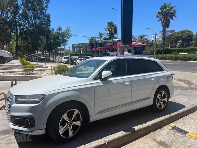 מודעת רכב אאודי Q7