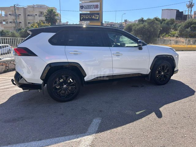 טויוטה RAV4