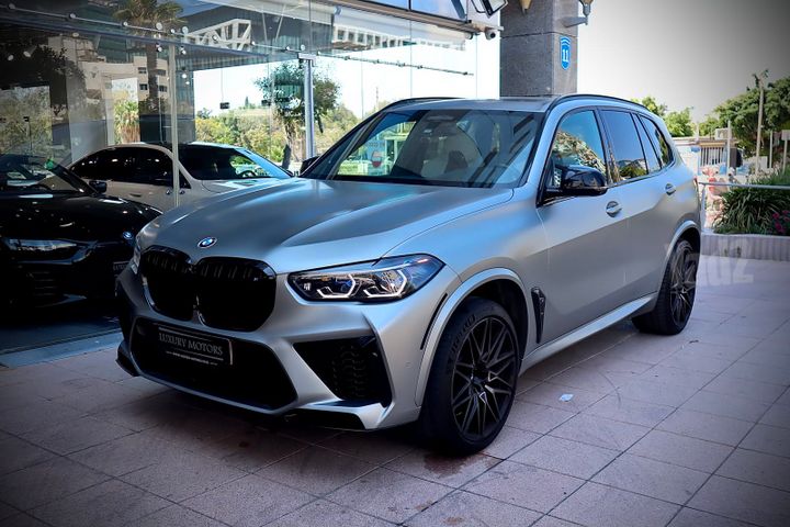 ב מ וו X5