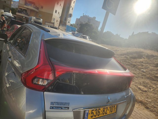 מודעת רכב מיצובישי אקליפס קרוס