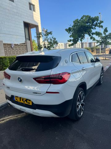 ב מ וו X2