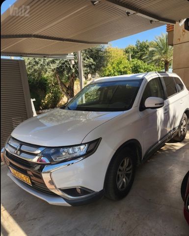מיצובישי אאוטלנדר