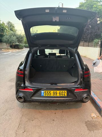 ג'נסיס GV70