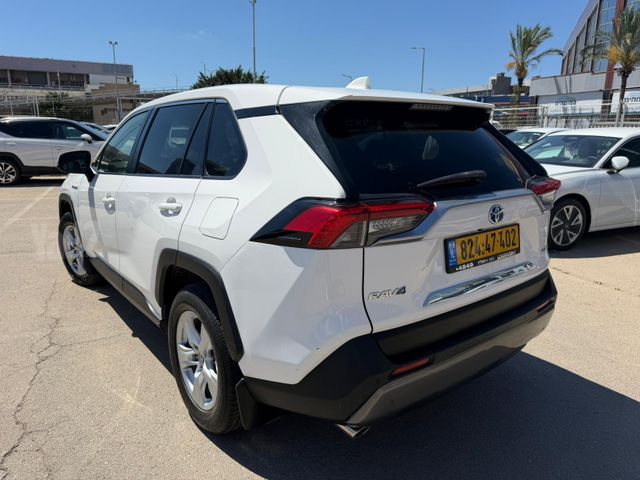 טויוטה RAV4