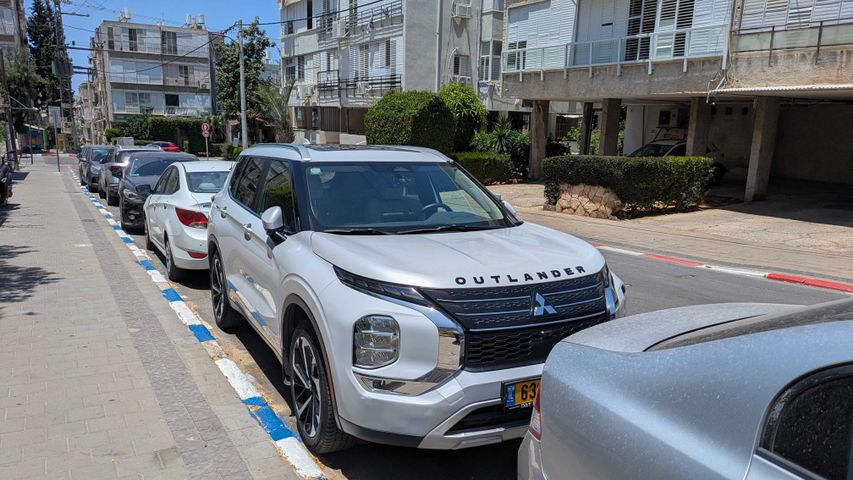 מודעת רכב מיצובישי אאוטלנדר