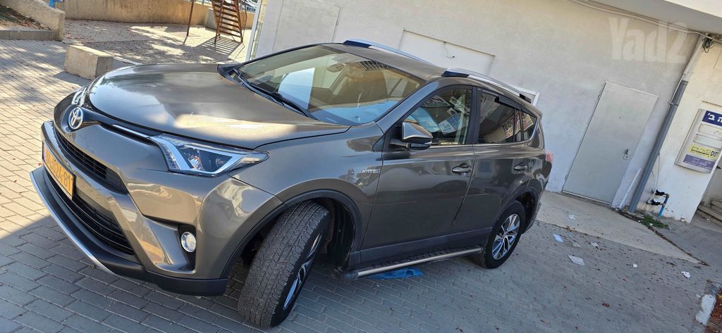 מודעת רכב טויוטה RAV4