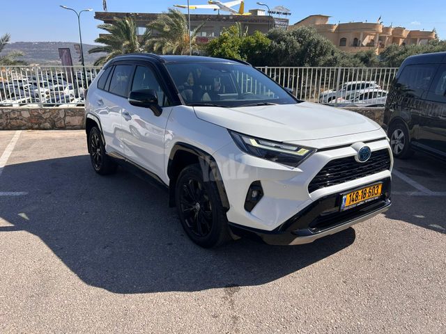 מודעת רכב טויוטה RAV4