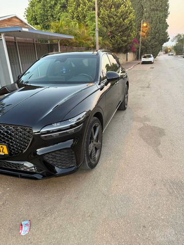ג'נסיס GV70