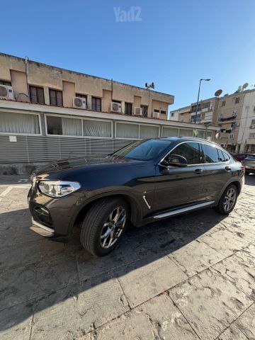 ב מ וו X4