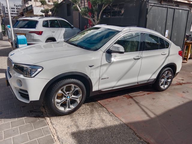ב מ וו X4