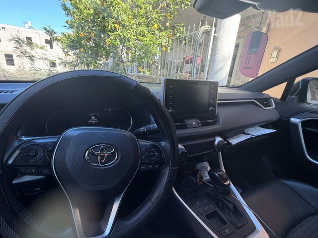 טויוטה RAV4