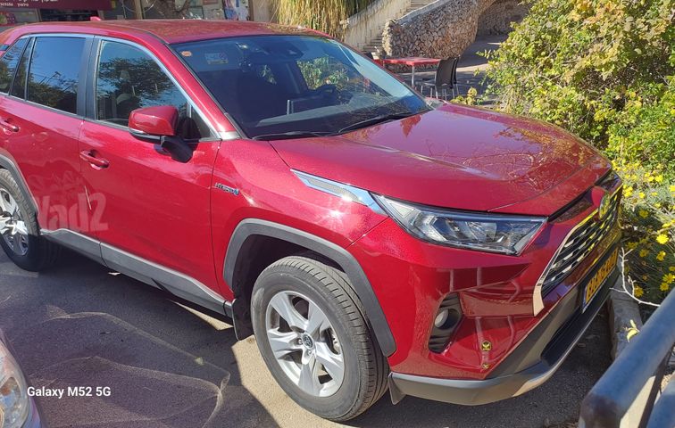 טויוטה RAV4