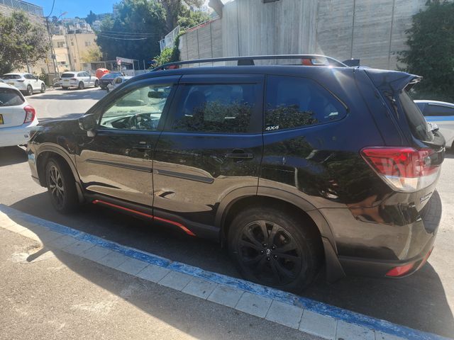 סובארו פורסטר