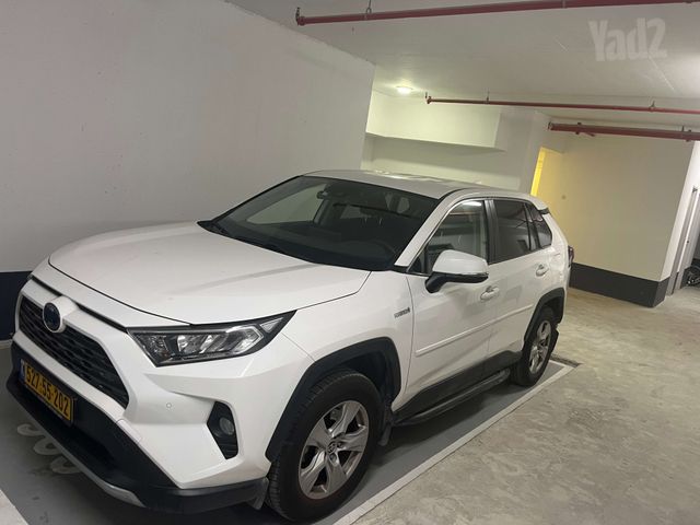 מודעת רכב טויוטה RAV4