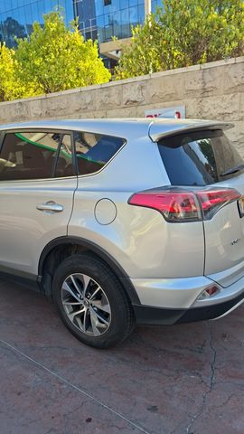 טויוטה RAV4