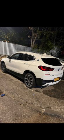 ב מ וו X2