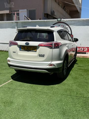 מודעת רכב טויוטה RAV4 2