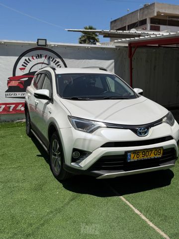 טויוטה RAV4