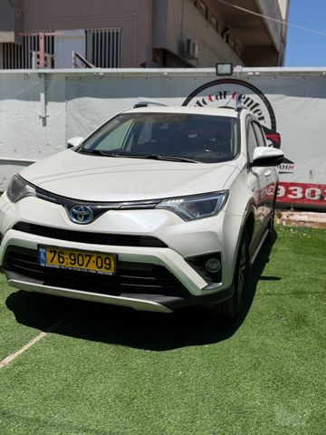 מודעת רכב טויוטה RAV4