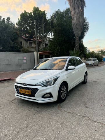 יונדאי i20