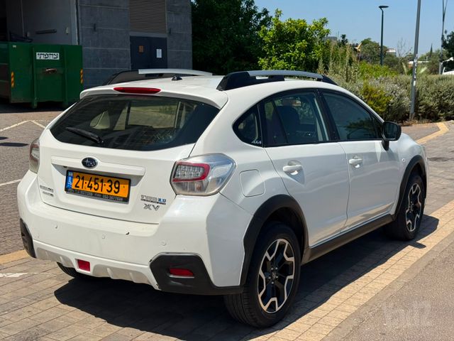מודעת רכב סובארו XV