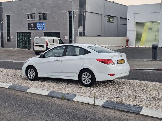 יונדאי אקסנט i25