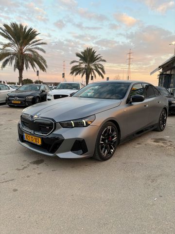 ב מ וו I5