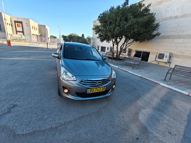 מיצובישי אטראז'
