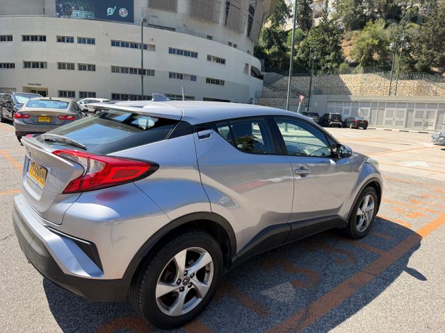 טויוטה C-HR