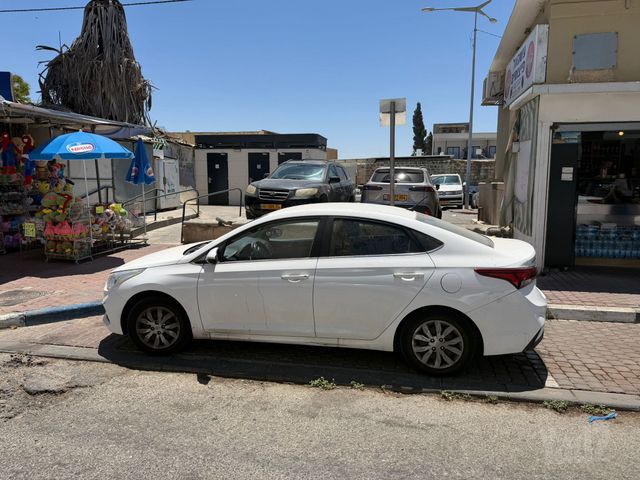 יונדאי אקסנט i25