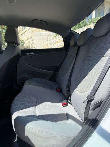 יונדאי אקסנט i25