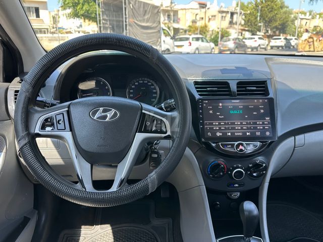 יונדאי אקסנט i25