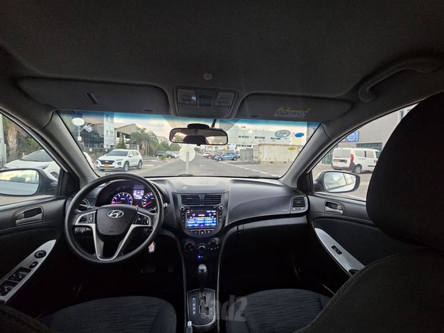 יונדאי אקסנט i25