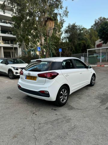יונדאי i20