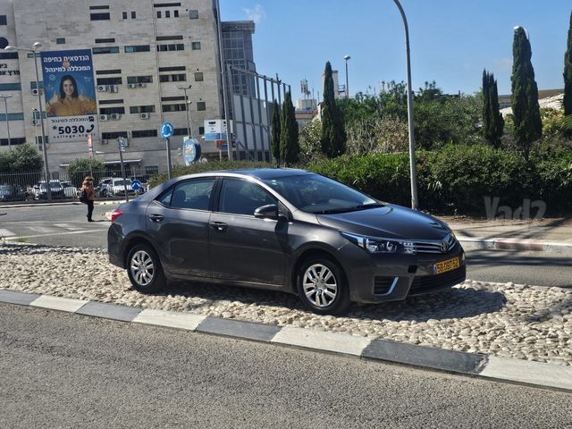 טויוטה קורולה