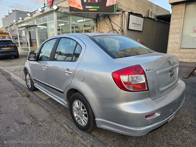 סוזוקי SX4