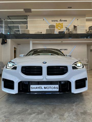 ב מ וו M2 