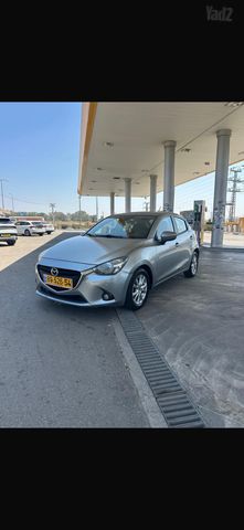 מודעת רכב מאזדה 2