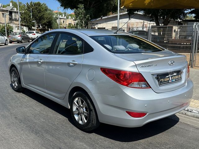 יונדאי אקסנט i25