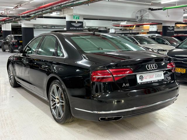 אאודי A8