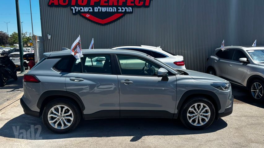טויוטה קורולה קרוס