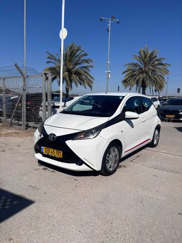 מודעת רכב טויוטה אייגו