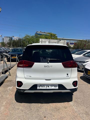 קיה נירו פלוס
