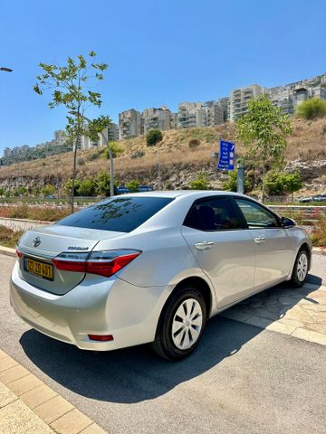טויוטה קורולה