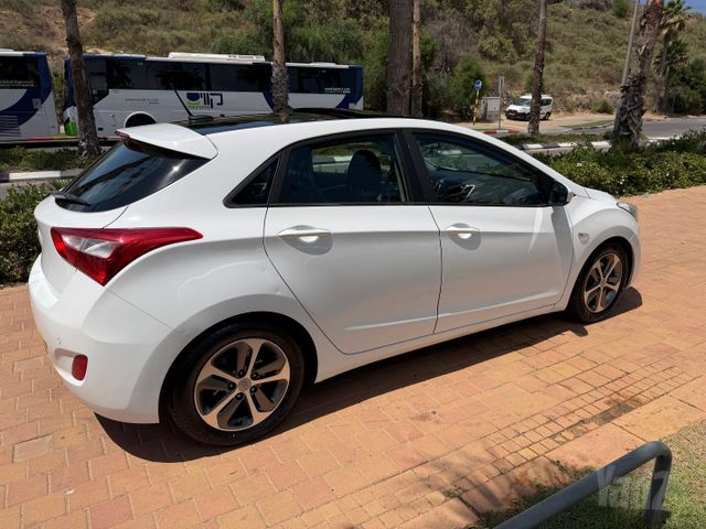 יונדאי i30
