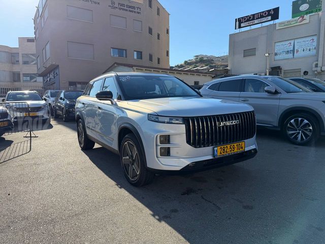 ג'אקו J7