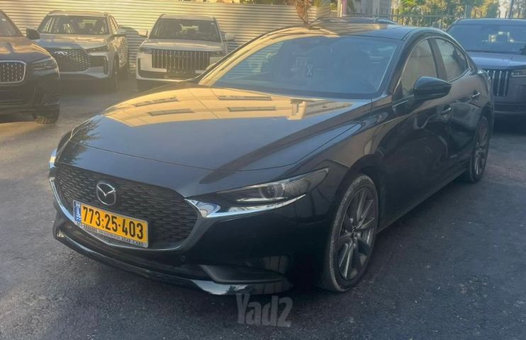 מודעת רכב מאזדה 3