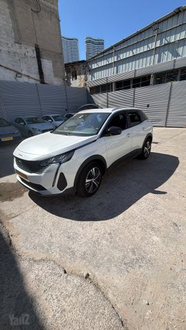 פיג'ו 3008