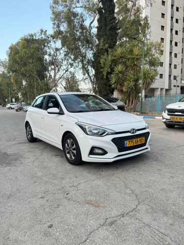 יונדאי i20