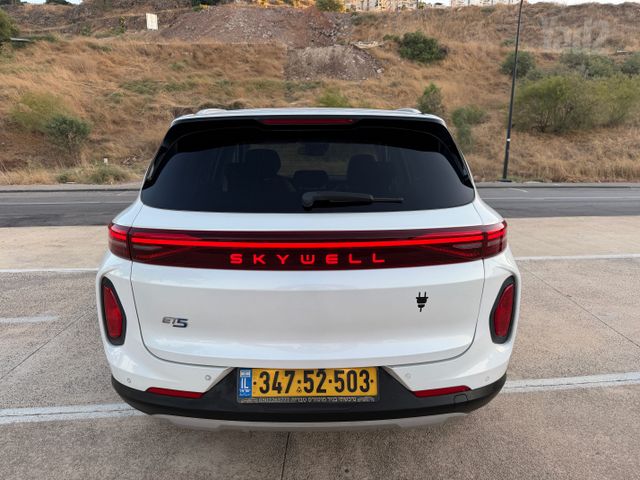 סקייוול ET5
